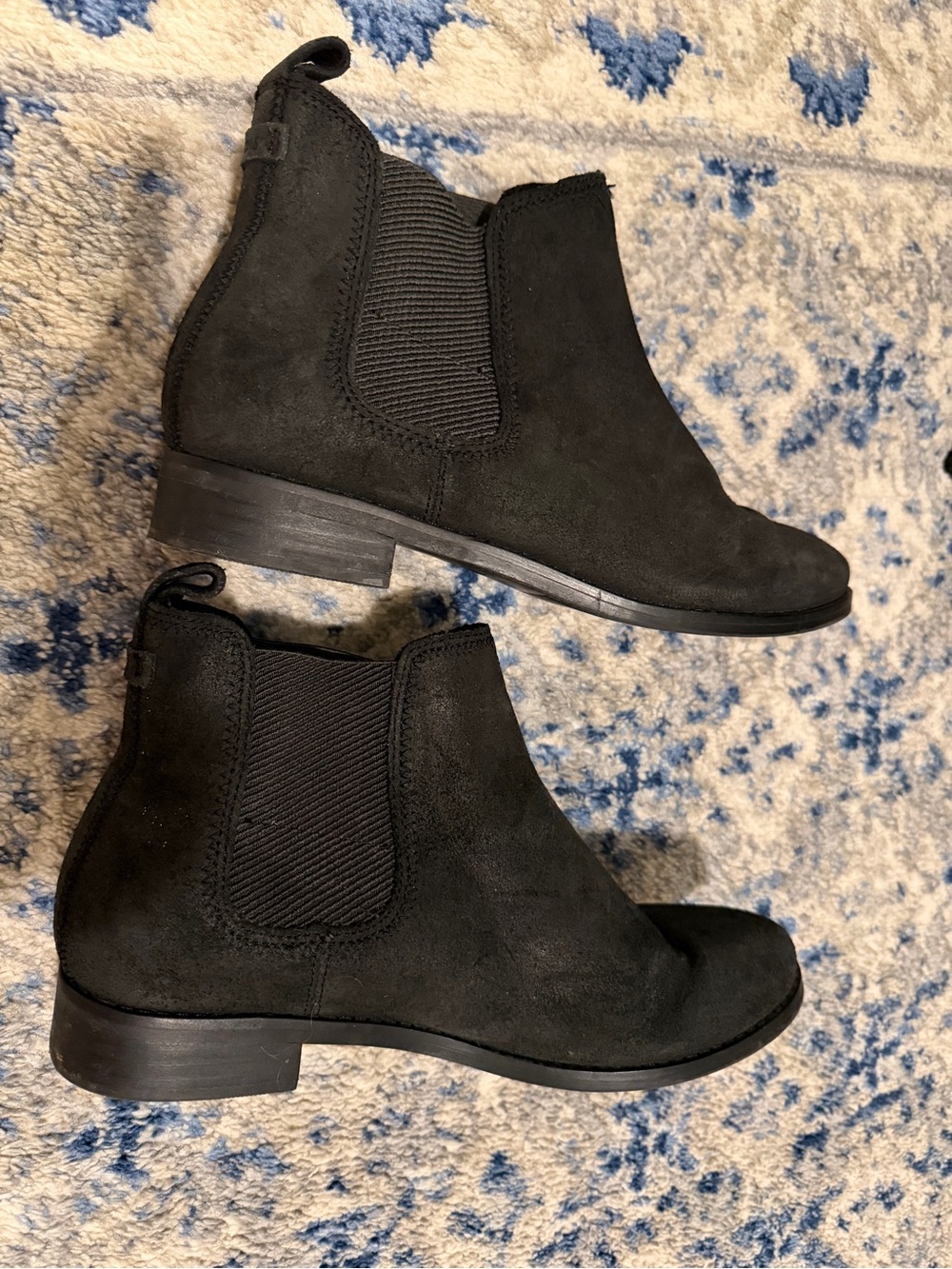Toms Black Suede Women’s Chelsea Boots - Picture 6 of 8